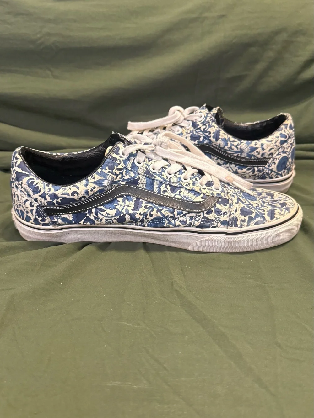 Vans low top